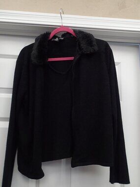 Norton McNaughton Black Sweater w/ "Fur" lined collar Size Large